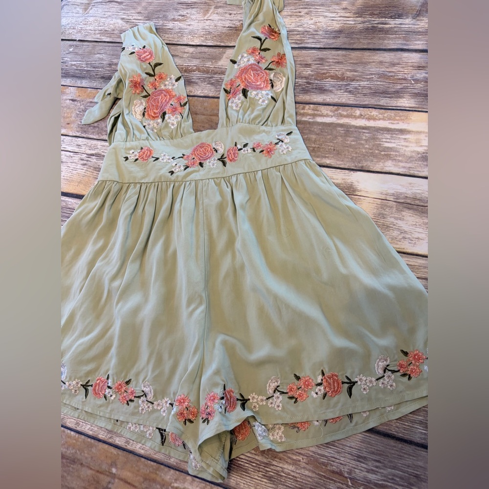 Sage Green Boho Floral Fairy Embroidered Shorts Romper Medium Festival Cottage
